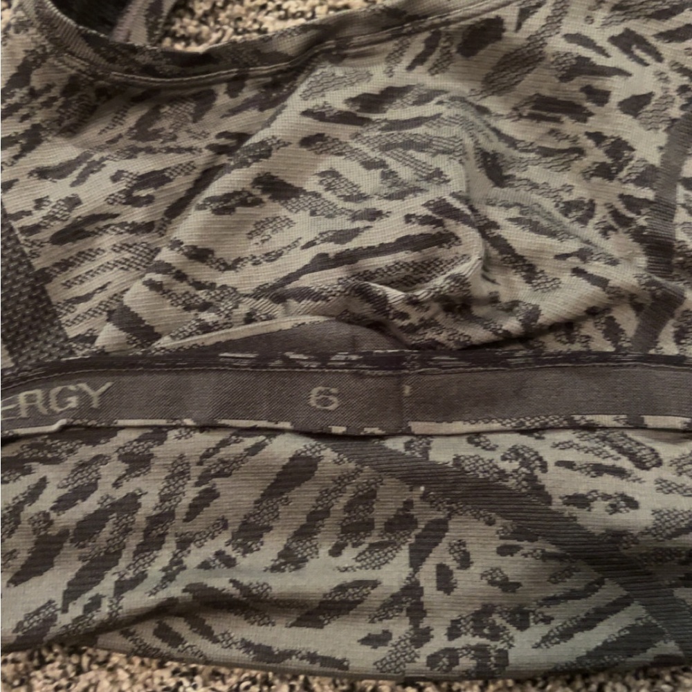 Lululemon Swiftly Tech Razerback - Picture 5 of 5